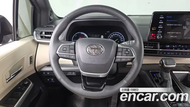 Toyota Sienna Generation 4 — Фото автомобиля 13