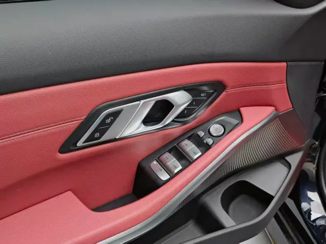 BMW 3 Series — Фото автомобиля 17