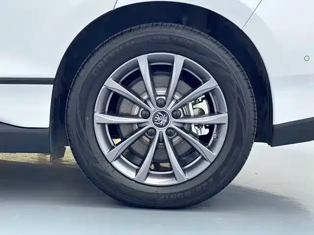 BYD Qin L — Фото автомобиля 16