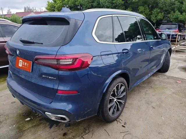 BMW X5 — Фото автомобиля 9