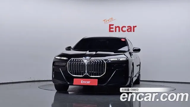 BMW 7 Series G70 — Фото автомобиля 3