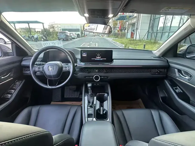 Honda Accord — Фото автомобиля 7