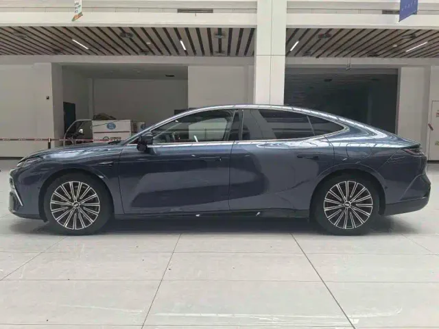 Geely Galaxy Xingyao 8 — Фото автомобиля 13