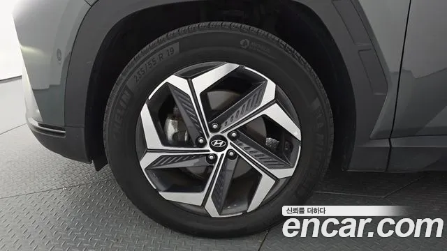 Hyundai Tucson Tucson (NX4) Бензин 1.6 турбо 2WD — Фото автомобиля 3