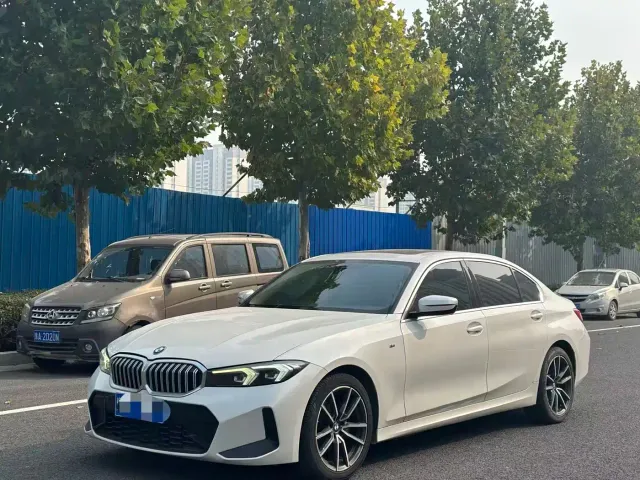 BMW 3 Series — Фото автомобиля 3