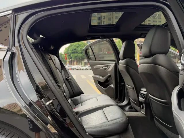 Cadillac CT5 — Фото автомобиля 27