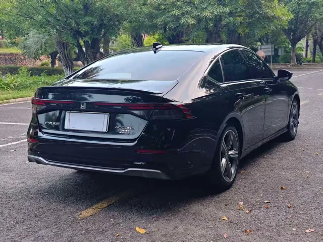 Honda Accord — Фото автомобиля 9