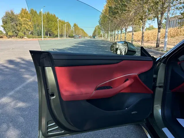 Xiaomi SU7 — Фото автомобиля 14