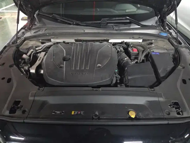 Volvo S90 — Фото автомобиля 10