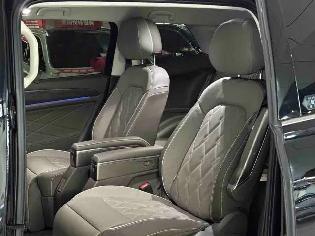 Volkswagen Viloran 2023 Facelift 380TSI Flagship Edition — Фото автомобиля 7