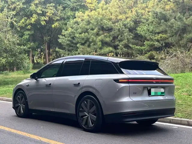 Li Auto i6 — Фото автомобиля 4