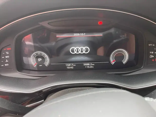 Audi Q7 — Фото автомобиля 7