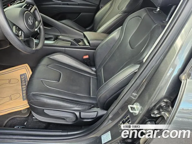 Hyundai Avante CN7 — Фото автомобиля 9