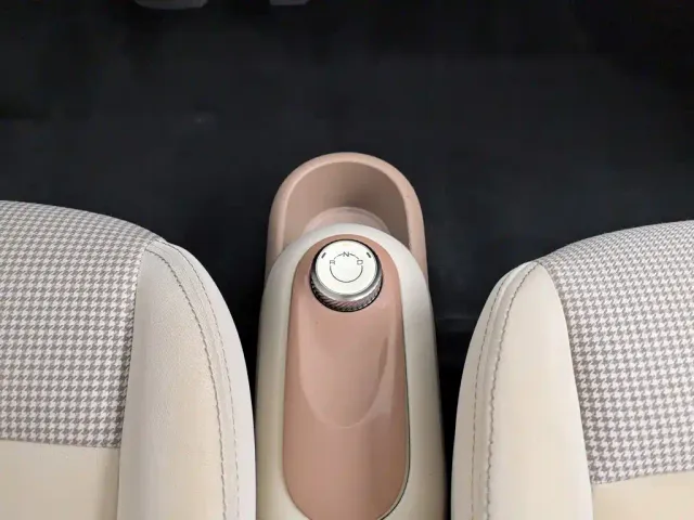 Wuling Hongguang Mini EV — Фото автомобиля 13
