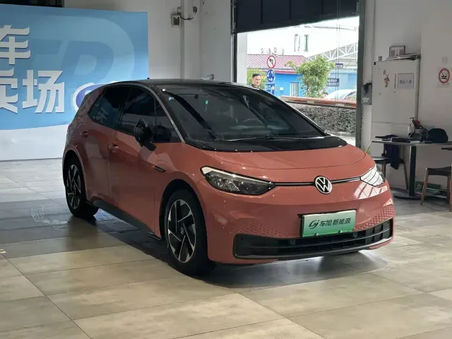 Volkswagen ID.3 — Фото автомобиля 3