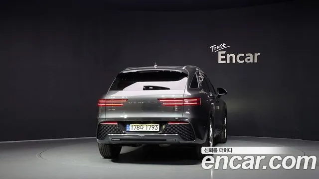 Genesis GV70 — Фото автомобиля 4