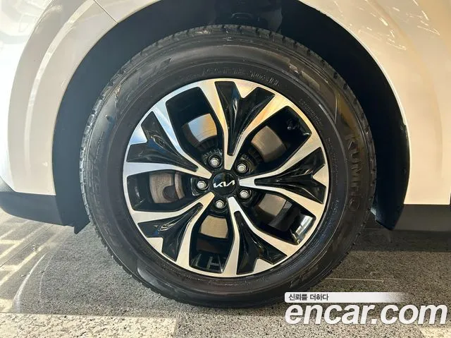 Kia Carnival Generation 4 — Фото автомобиля 5