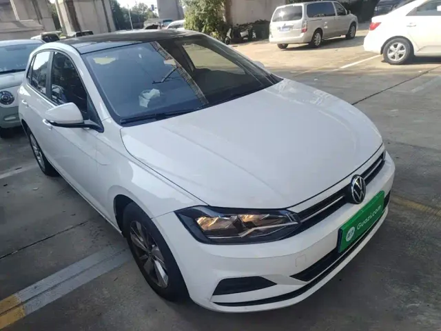 Volkswagen Polo — Фото автомобиля 3