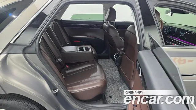 Hyundai Grandeur GN7 — Фото автомобиля 18
