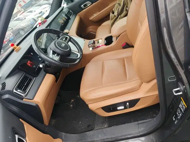 Li Auto ONE — Фото автомобиля 14