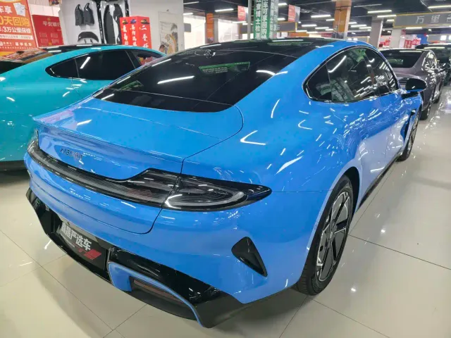 Xiaomi SU7 — Фото автомобиля 7