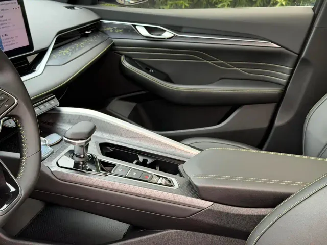 Geely Xing Rui 2023 1.5TD Soaring Edition — Фото автомобиля 17