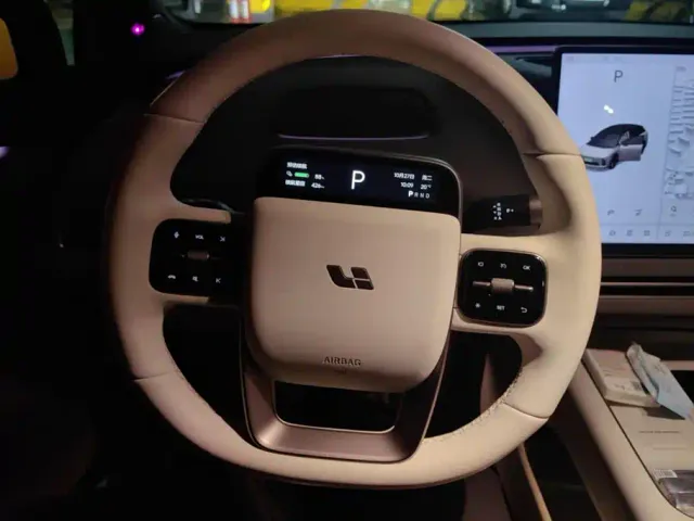 Li Auto i6 — Фото автомобиля 15