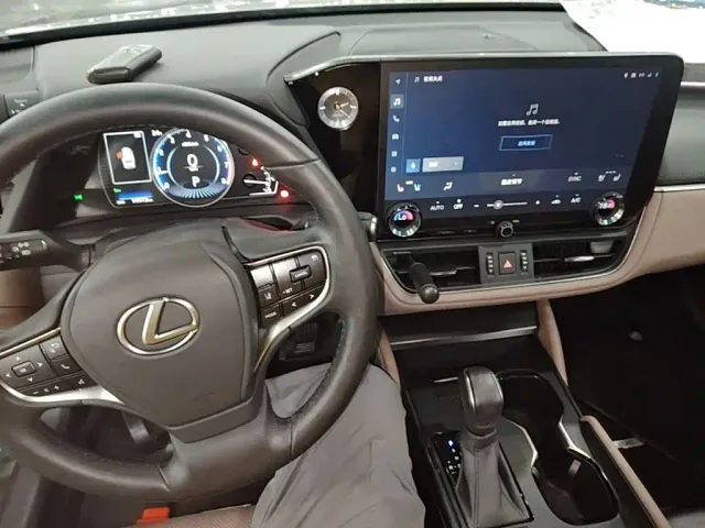 Lexus ES — Фото автомобиля 9