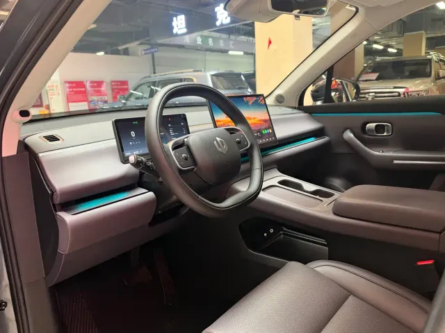 Leapmotor C10 — Фото автомобиля 9