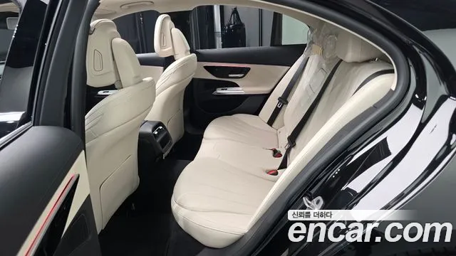 Mercedes-Benz E-Class W214 — Фото автомобиля 16