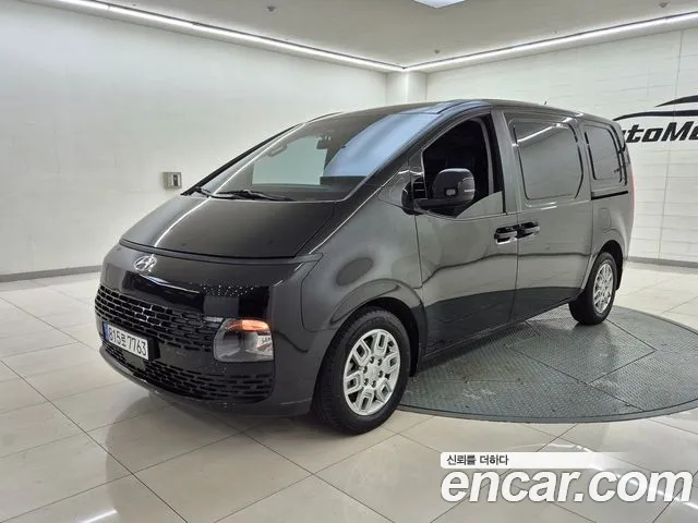 Фотография автомобиля — Hyundai Staria