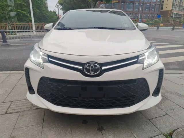 Toyota Vios FS — Фото автомобиля 2