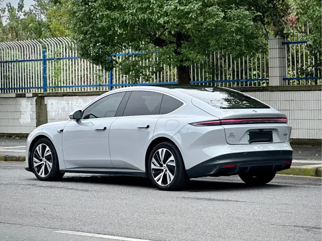 Nio ET5 — Фото автомобиля 3