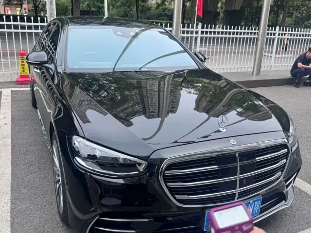 Mercedes-Benz S-Class — Фото автомобиля 2