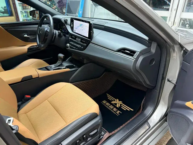 Lexus ES — Фото автомобиля 15