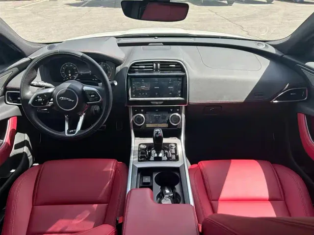 Jaguar XEL — Фото автомобиля 9