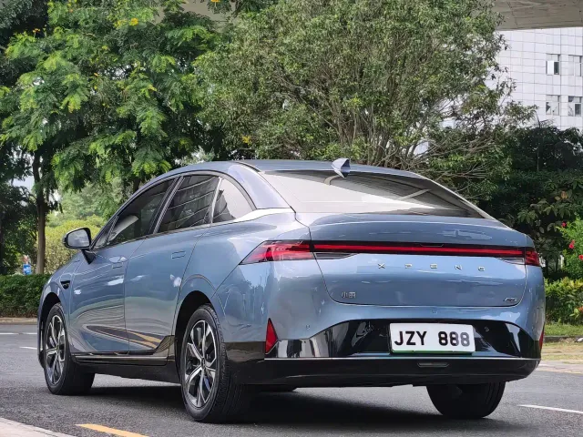 Xpeng P5 — Фото автомобиля 5