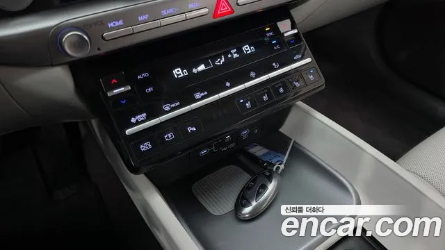 Hyundai Grandeur GN7 — Фото автомобиля 18