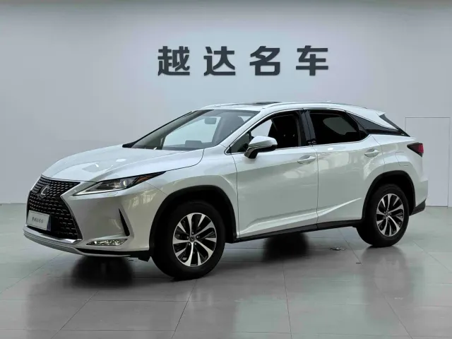 Фотография автомобиля — Lexus RX