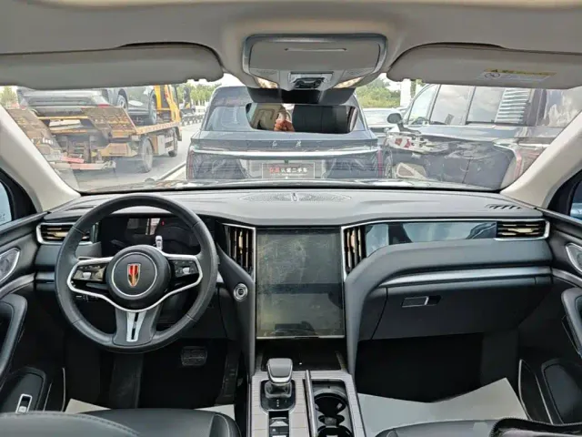 Hongqi HS7 PHEV — Фото автомобиля 9