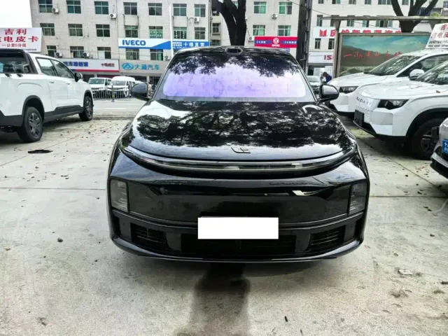 Фотография автомобиля — Li Auto L7