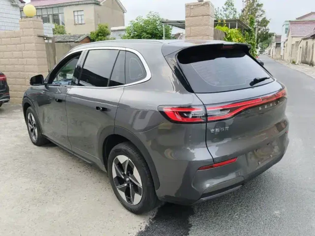 Geely Galaxy E5 — Фото автомобиля 4