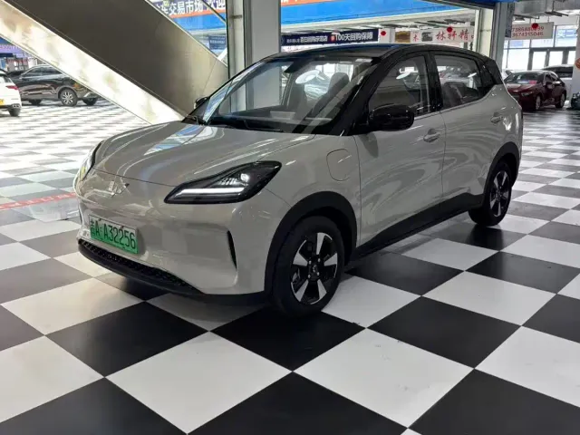 Фотография автомобиля — Wuling Binguo PLUS