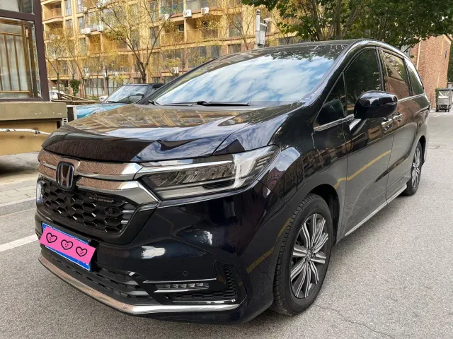 Honda Odyssey — Фото автомобиля 2