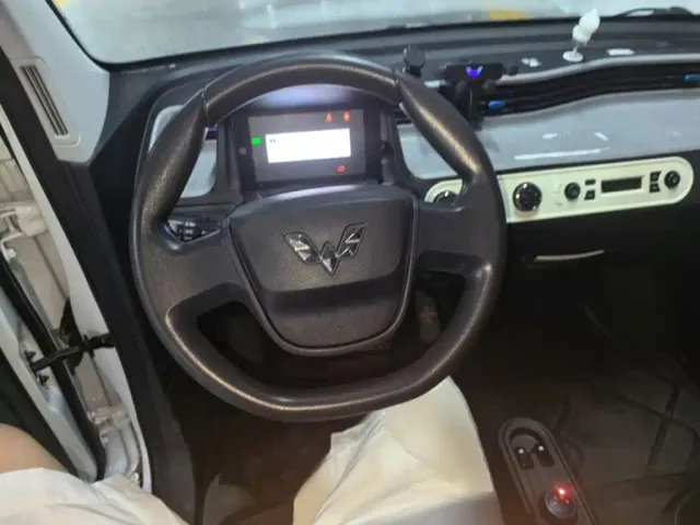 Wuling Hongguang Mini EV — Фото автомобиля 10