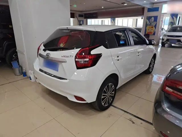 Toyota Vios FS — Фото автомобиля 6