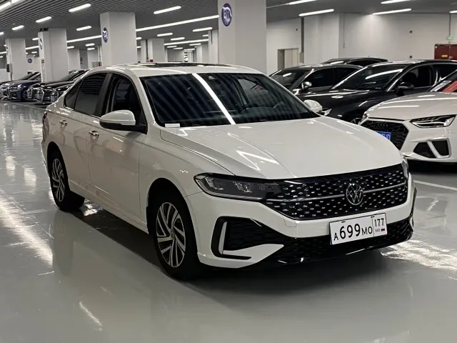 Volkswagen Lavida — Фото автомобиля 3