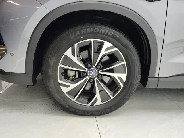 BYD Song Pro — Фото автомобиля 6