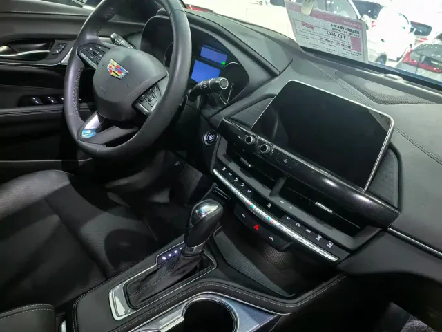 Cadillac CT4 — Фото автомобиля 7