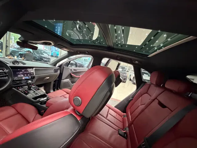 Porsche Macan — Фото автомобиля 14